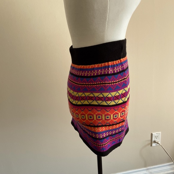 Funky sweater skirt - Picture 3 of 4